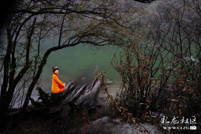 年薪一百万守一座塔，要求“人在塔在”住365天，很轻松就能把钱挣了吗？